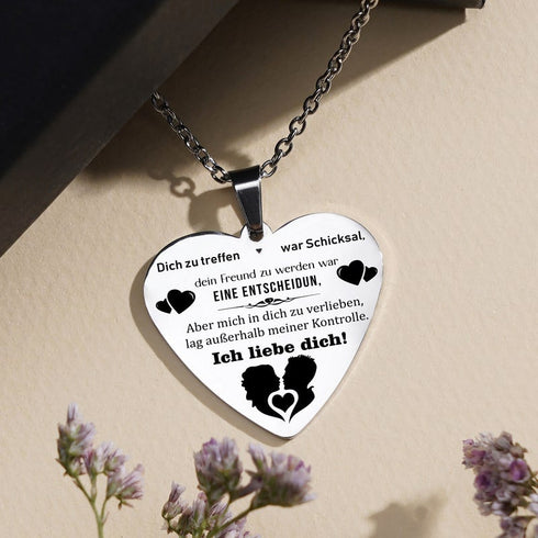 Liebe regiert die Welt - Herzanhänger graviert für einen geliebten Menschen